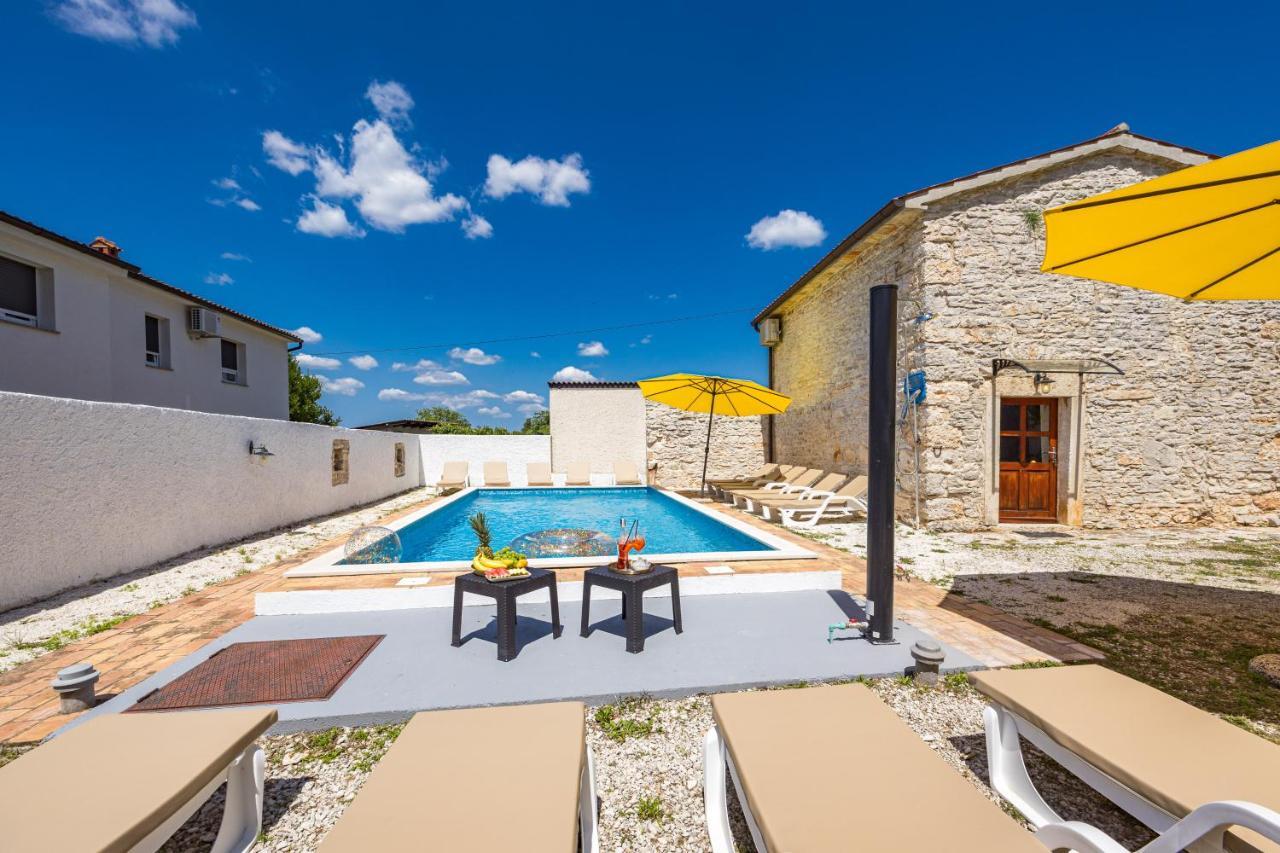 Villa Laura - Orihi Barban Екстериор снимка